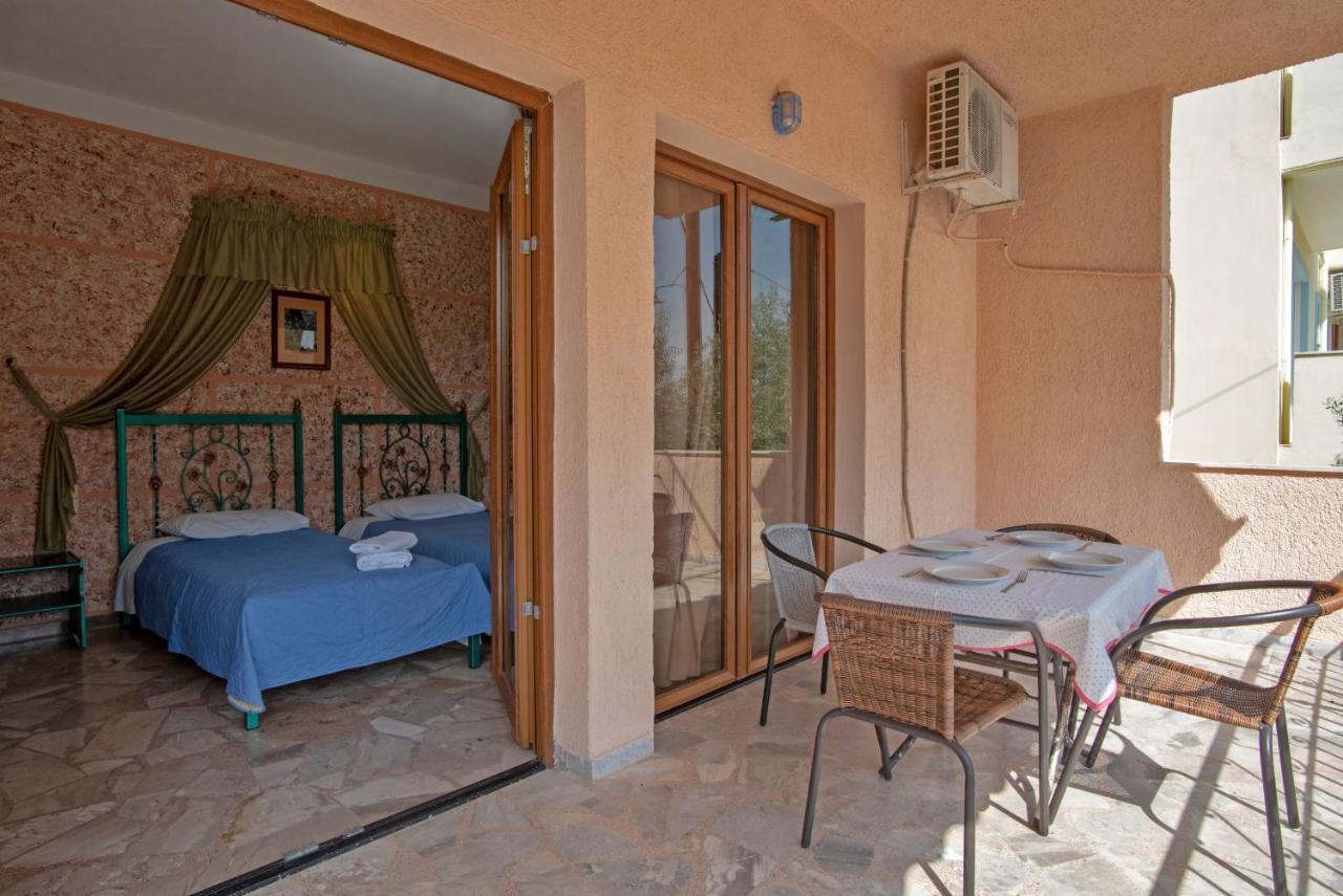 Kleoni Club Apartments Toló Kültér fotó