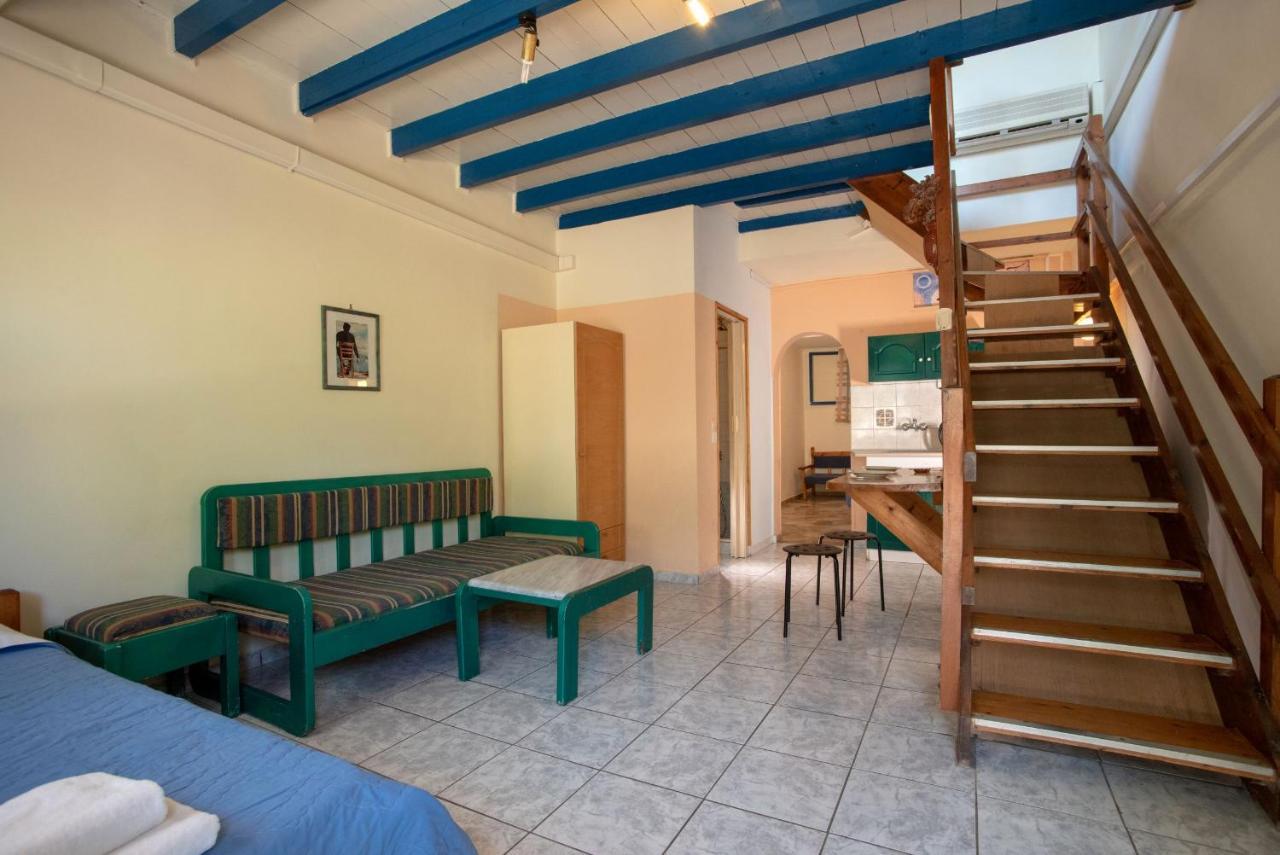Kleoni Club Apartments Toló Kültér fotó