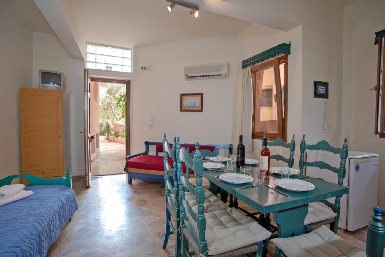 Kleoni Club Apartments Toló Kültér fotó