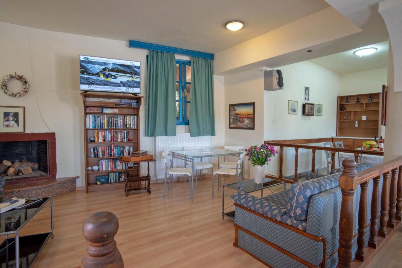 Kleoni Club Apartments Toló Kültér fotó