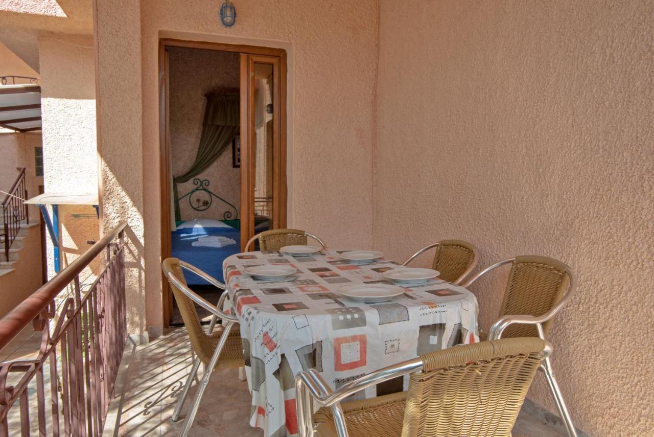 Kleoni Club Apartments Toló Kültér fotó